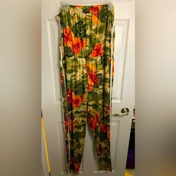 STRAPLESS Tropical Jumpsuit - Picture 6 of 12